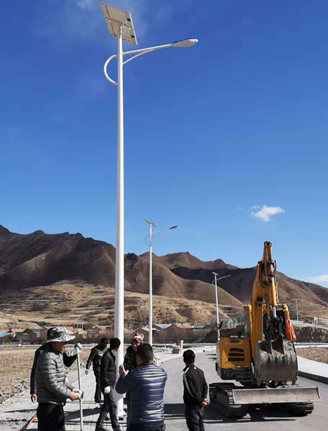 甘南碌曲10米西吉太阳能路灯项目